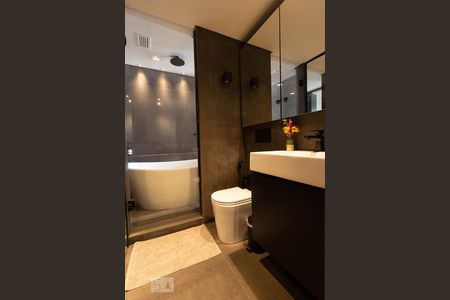 Banheiro de apartamento à venda com 1 quarto, 46m² em Cerqueira César, São Paulo