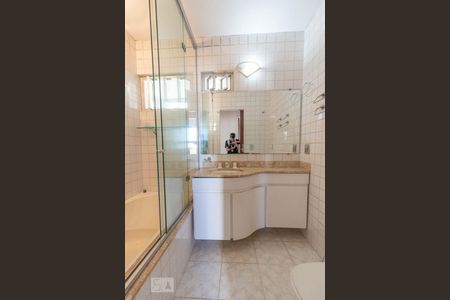 Apartamento para alugar com 83m², 2 quartos e 1 vaga Apartamento para alugar com 83m², 2 quartos e 1 vagaBanheiro do Quarto 2