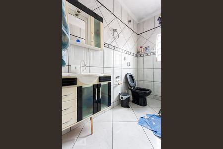 Casa à venda com 240m², 3 quartos e 4 vagasBanheiro