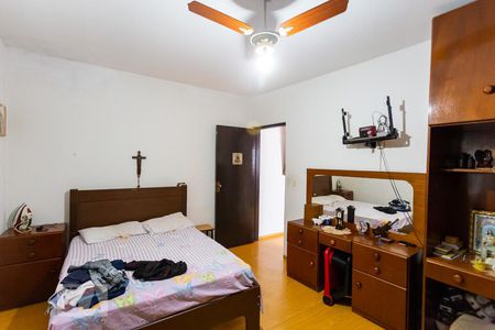 Casa à venda com 240m², 3 quartos e 4 vagasQuarto