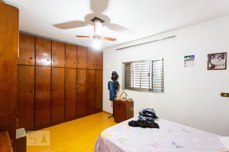 Casa à venda com 240m², 3 quartos e 4 vagasQuarto