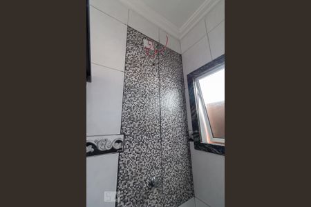 Banheiro social de casa de condomínio para alugar com 3 quartos, 150m² em Vila Rio, Guarulhos