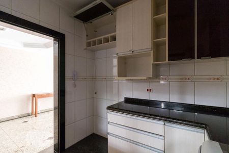 Casa de condomínio para alugar com 150m², 3 quartos e 4 vagasCozinha