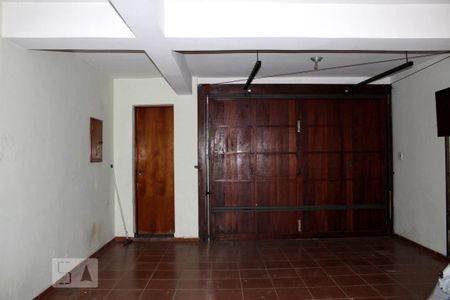 Casa à venda com 211m², 4 quartos e 4 vagasGaragem