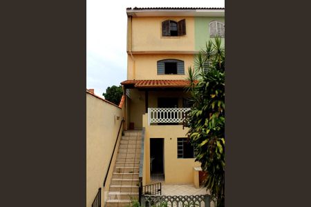 Casa à venda com 211m², 4 quartos e 4 vagasFachada Interna