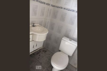 Casa à venda com 211m², 4 quartos e 4 vagasBanheiro de Serviço