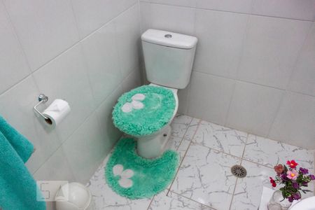 Casa à venda com 300m², 4 quartos e 3 vagasBanheiro do Quarto 1