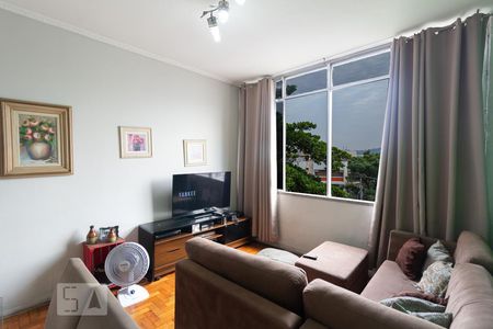 Apartamento à venda com 67m², 2 quartos e sem vagaSala