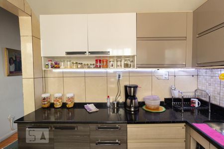 Apartamento à venda com 67m², 2 quartos e sem vagaCozinha