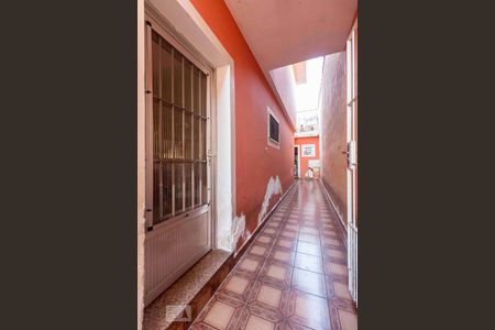 Casa à venda com 300m², 2 quartos e 2 vagasAcesso de Entrada