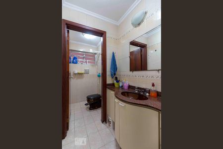 Casa à venda com 300m², 2 quartos e 2 vagasLavabo