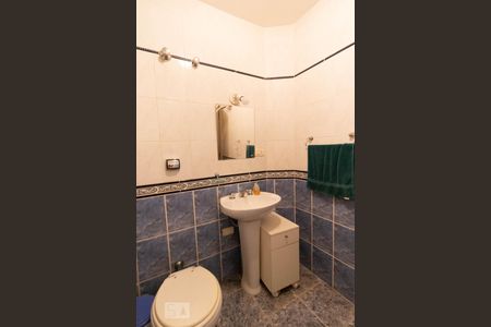 Lavabo de apartamento para alugar com 3 quartos, 140m² em Cerqueira César, São Paulo