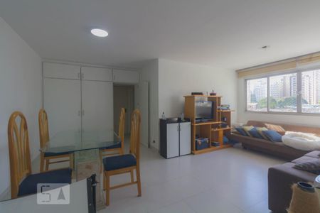Sala de apartamento para alugar com 2 quartos, 72m² em Vila Cordeiro, São Paulo