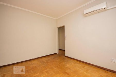 Sala  de apartamento à venda com 2 quartos, 70m² em Independência, Porto Alegre