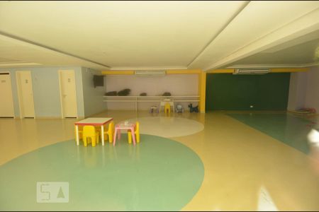 Apartamento para alugar com 60m², 2 quartos e 1 vagaÁrea comum - Salão de festas