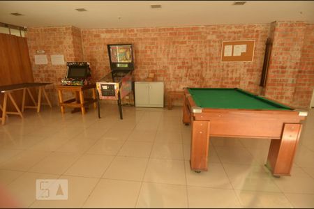 Apartamento para alugar com 60m², 2 quartos e 1 vagaÁrea comum - Sala de jogos 