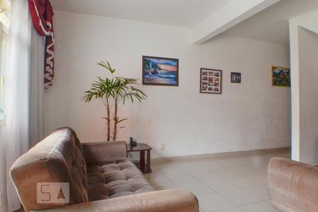 Sala de casa à venda com 3 quartos, 150m² em Vila Verde, São Paulo