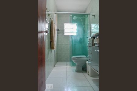 Casa à venda com 150m², 3 quartos e 5 vagas Casa à venda com 150m², 3 quartos e 5 vagasBanheiro