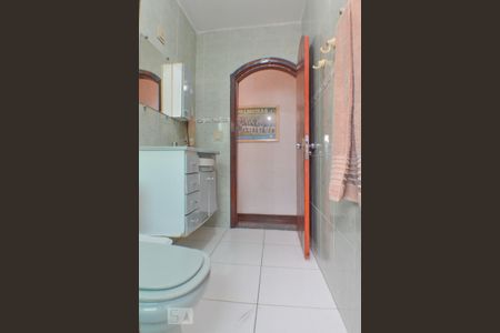 Casa à venda com 150m², 3 quartos e 5 vagas Casa à venda com 150m², 3 quartos e 5 vagasBanheiro