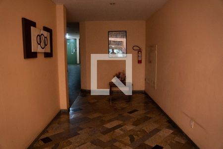 Apartamento para alugar com 50m², 2 quartos e 1 vaga Apartamento para alugar com 50m², 2 quartos e 1 vagaHall social