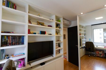 Apartamento à venda com 115m², 3 quartos e 3 vagasQuarto 2