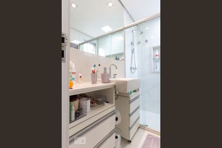 Apartamento à venda com 115m², 3 quartos e 3 vagasBanheiro da Suíte