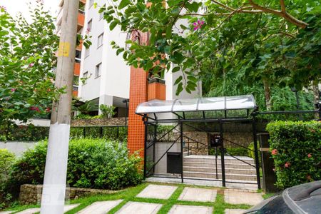 Apartamento à venda com 115m², 3 quartos e 3 vagasEntrada