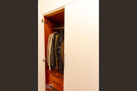 Apartamento à venda com 115m², 3 quartos e 3 vagasSuíte - Armários