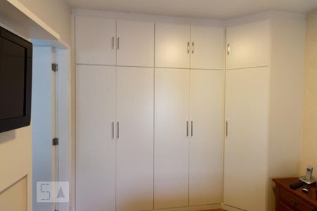 Apartamento à venda com 115m², 3 quartos e 3 vagasSuíte - Armários