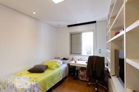 Apartamento à venda com 115m², 3 quartos e 3 vagasQuarto 2