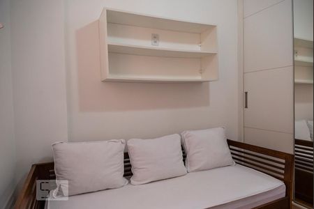 Quarto 1 de apartamento à venda com 2 quartos, 56m² em Copacabana, Rio de Janeiro