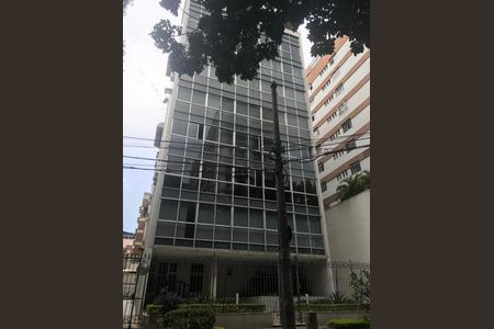 Apartamento à venda com 200m², 3 quartos e 1 vaga Apartamento à venda com 200m², 3 quartos e 1 vagaFachada