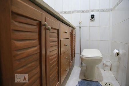 Apartamento à venda com 200m², 3 quartos e 1 vaga Apartamento à venda com 200m², 3 quartos e 1 vagaBanheiro Social