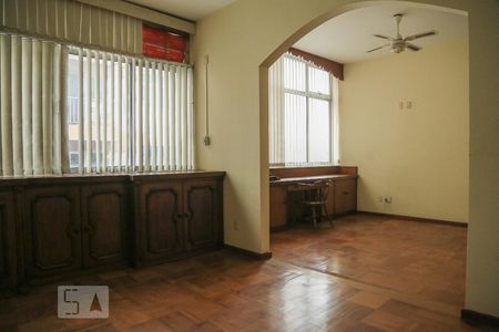 Apartamento à venda com 200m², 3 quartos e 1 vaga Apartamento à venda com 200m², 3 quartos e 1 vagaQuarto 2 Suíte