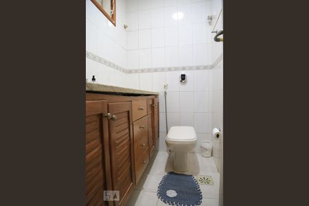 Apartamento à venda com 200m², 3 quartos e 1 vaga Apartamento à venda com 200m², 3 quartos e 1 vagaBanheiro Social