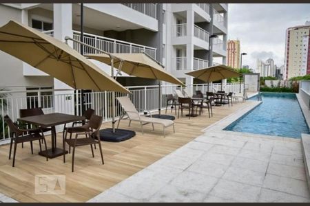 Apartamento à venda com 67m², 2 quartos e 1 vaga Apartamento à venda com 67m², 2 quartos e 1 vagaÁrea comum - Piscina