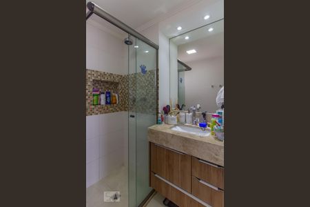 Apartamento à venda com 67m², 2 quartos e 1 vaga Apartamento à venda com 67m², 2 quartos e 1 vagaBanheiro Suíte