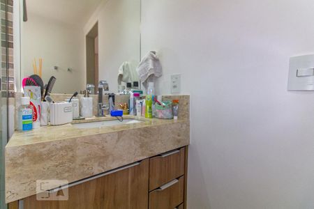Apartamento à venda com 67m², 2 quartos e 1 vaga Apartamento à venda com 67m², 2 quartos e 1 vagaBanheiro Suíte