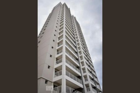 Apartamento à venda com 67m², 2 quartos e 1 vaga Apartamento à venda com 67m², 2 quartos e 1 vagaFachada