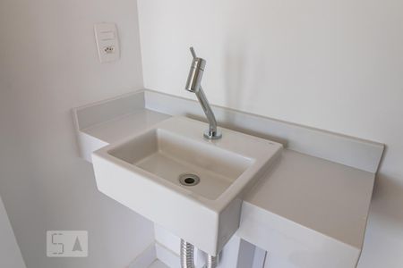 Apartamento à venda com 53m², 1 quarto e 2 vagas Apartamento à venda com 53m², 1 quarto e 2 vagasDetalhe do Banheiro Social