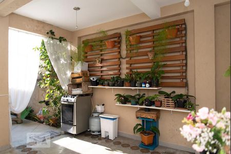 Casa à venda com 230m², 4 quartos e 2 vagas Casa à venda com 230m², 4 quartos e 2 vagasQuintal