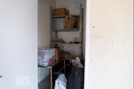 Casa à venda com 230m², 4 quartos e 2 vagas Casa à venda com 230m², 4 quartos e 2 vagasDepósito