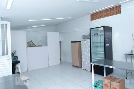 Casa à venda com 230m², 4 quartos e 2 vagas Casa à venda com 230m², 4 quartos e 2 vagasGalpão