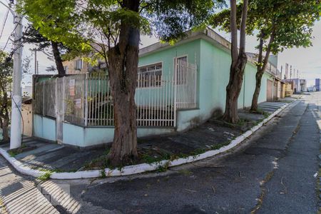 Casa à venda com 180m², 2 quartos e 3 vagasFachada