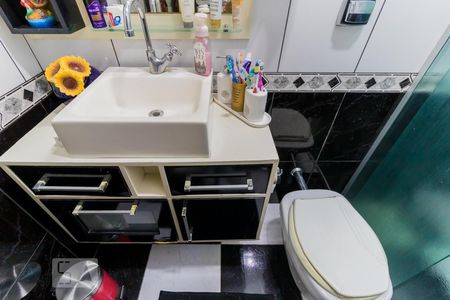 Casa à venda com 180m², 2 quartos e 3 vagasDetalhe banheiro