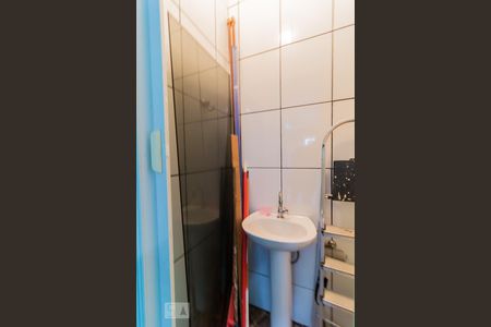 Casa à venda com 180m², 2 quartos e 3 vagasBanheiro de Serviço