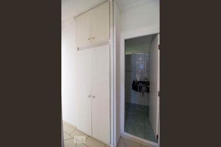 Sala - armários de apartamento à venda com 3 quartos, 86m² em Vila Santa Maria, Jundiaí