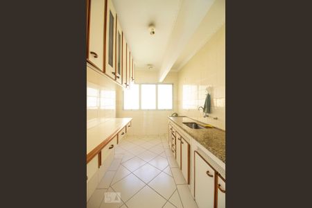 Cozinha de apartamento à venda com 3 quartos, 86m² em Vila Santa Maria, Jundiaí
