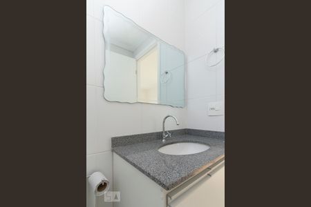 Apartamento à venda com 31m², 1 quarto e sem vaga Apartamento à venda com 31m², 1 quarto e sem vagaDetalhe banheiro