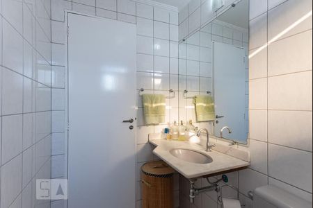 Banheiro da Suíte de apartamento à venda com 3 quartos, 80m² em Vila São Bento, Campinas